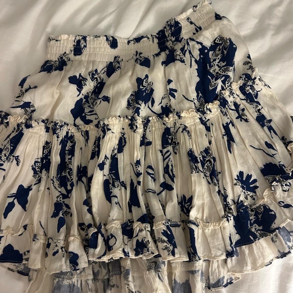 Miss ruffle skirt